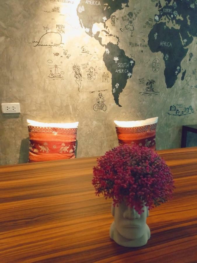 Badu Sukhumvit Dormitory Банкок Екстериор снимка