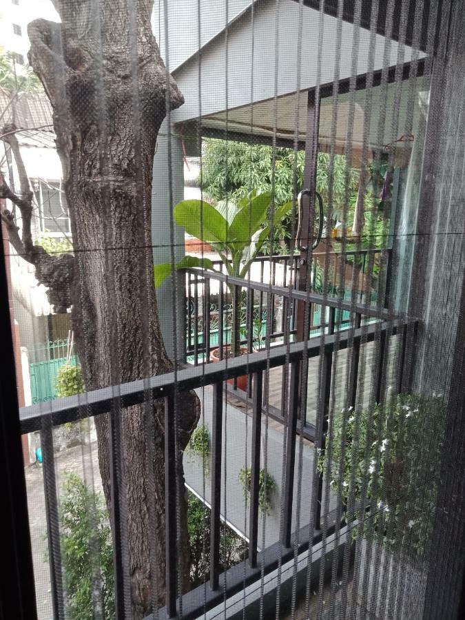 Badu Sukhumvit Dormitory Банкок Екстериор снимка
